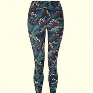 Womens Sz L Sweaty Betty Zero Gravity leggings in Japanese Landscape